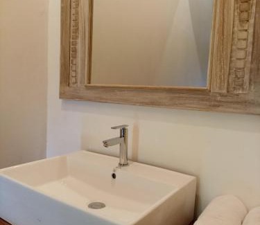 Kecamatan Sikur House | Peraja Bungalows Loyok