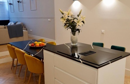 Doctor Barraquer-Grupo Renfe-Policlinico Apartment | "Peral boutique Apartments: Cozy apartment in the center of Seville: