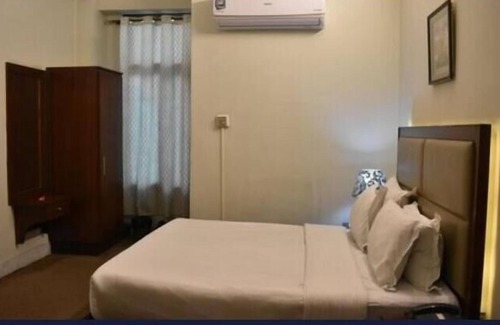 Peshawar Hotel | Peral City Hotel