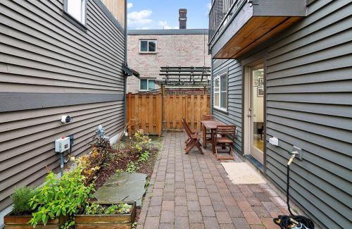East Queen Anne House | Perch - Aurora Abode
