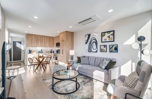 Fremont House | Perch - Dayton Dream: Cozy and Modern Home | Parking and City View
