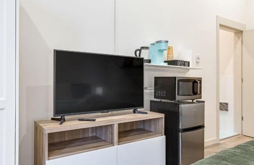 Fremont Apartment | Perch - Fremont Urban Studio