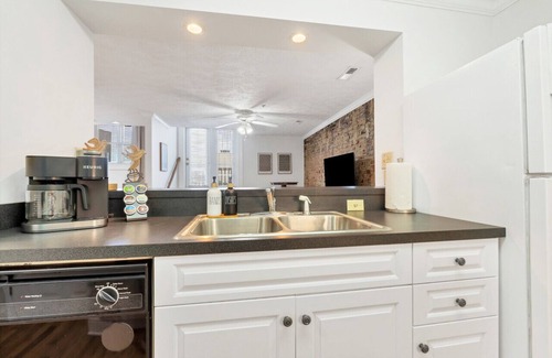 Maryville Apartment | Perch Over Pistol Creek