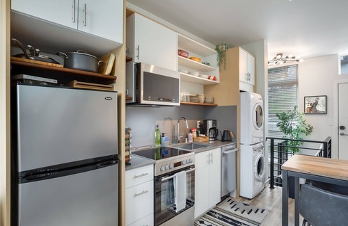 North Delridge House | Perch - Pigeon Point Hideaway: Beautiful West Seattle 2BR Home