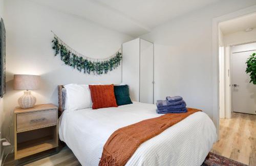 North Delridge House | Perch - Pigeon Point Hideout