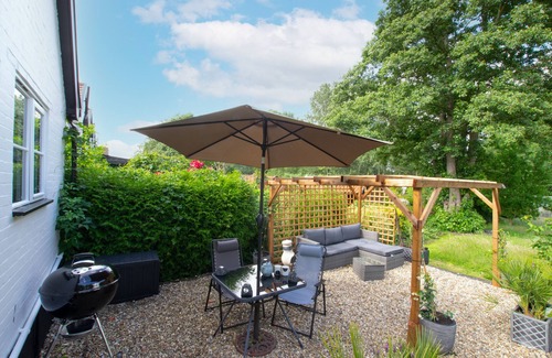 Woodbridge House | Perch Place - One Bedroom House, Sleeps 2