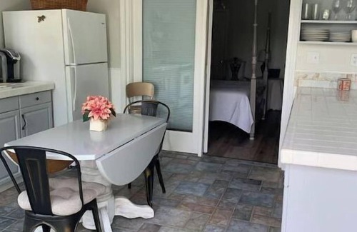 Hiawassee Apartment | Perch yourself at Robin’s Nest & enjoy spectacular views in a beautiful setting