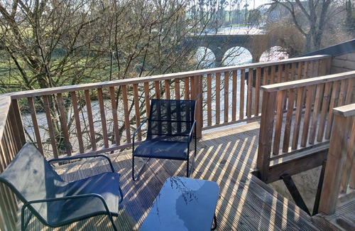 Nyoiseau Apartment | Perched terraces on the Oudon river in Segré