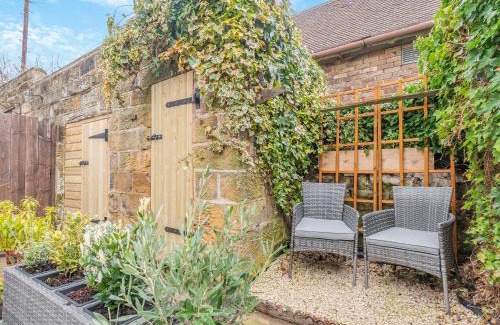 Castleton House | Percy's Cottage