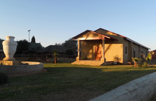 Nietverdiend Cabin | Perdehoek Wedding Venue and accommodation