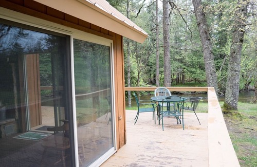 Branch Cabin | Pere Marquette River Fishing Cabin 2