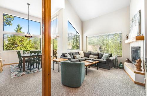 Three Peaks House | Peregrine Place