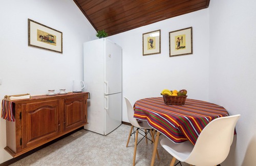 Sao Vicente Ski Chalet | Pereira Place Cottage