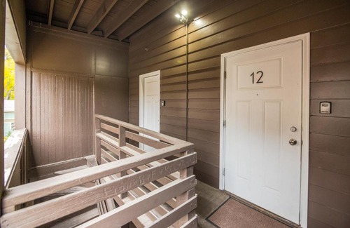 Sherman Hill Apartment | Perfect 2 bedroom Getaway in historic neighborhood