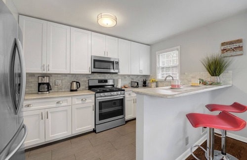 Princeton Condo | Perfect 2 BR Condo in Princeton w Parking