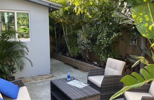 Midtown House | Perfect 2 BR Escape Near Smathers Beach w Bikes, fishing poles & Beach Chairs!