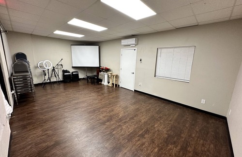 Duluth Apartment | Perfect 2-Part Office & Warehouse Event Space with a Garage, All White Walls!