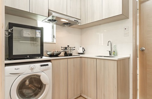 Sheung Wan Apartment | PERFECT 2BDR, 3beds SOHO hip hideout for foodies