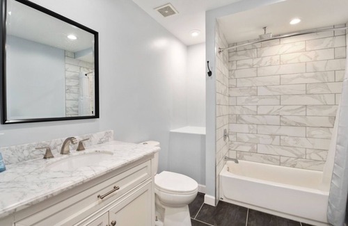 Romeoville House | Perfect 3-bedroom home in welcoming Romeoville with WiFi, AC