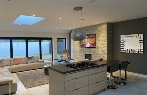 Duddingston House | Perfect 4 bedroom two bathroom home