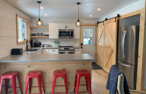 Dunchurch Cottage | Perfect 4-season cottage for year-round joy