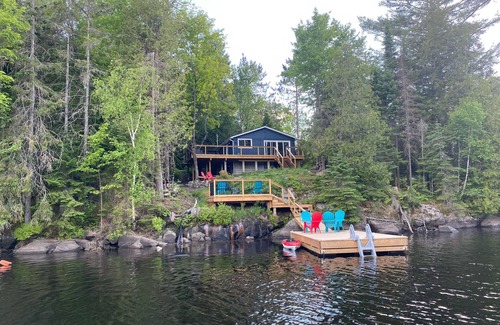 Dunchurch Cottage | Perfect 4-season cottage for year-round joy
