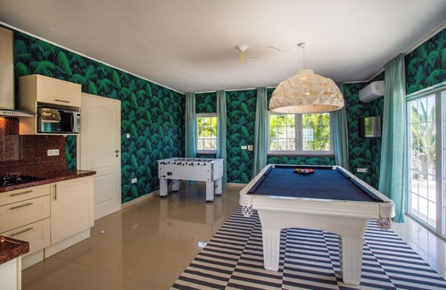 Jan Thiel Villa | Perfect accommodation up to 10 people on a stone throw of Jan Thiel Beach