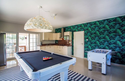 Jan Thiel Villa | Perfect accommodation up to 10 people on a stone throw of Jan Thiel Beach