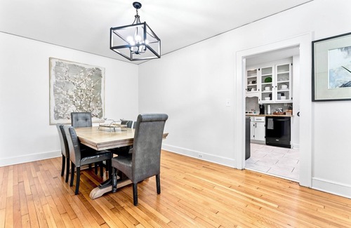 Albemarle House | Perfect Albemarle Getaway Steps From Main Street!