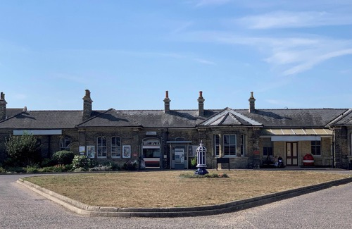 Harwich Cottage | Perfect all year round.