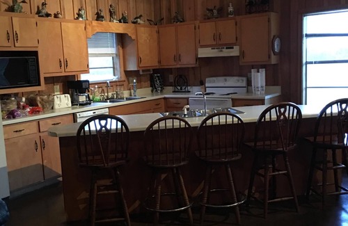 Oxford Cabin | Perfect Ballgame Getaway