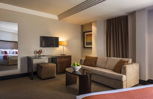 Maseru Hotel | Perfect Base for Exploring the City! City View, Outdoor Pool and FREE Parking!