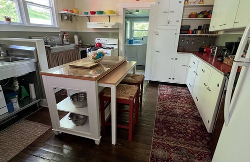 Fayetteville House | Perfect Basecamp! 3b/3bath Historic Downtown 🏡
