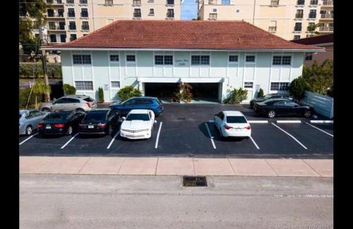 Lauderdale Beach Apartment | Perfect Beach Escape 1BD/1Bath Close to Everything