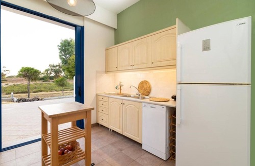 Gennadi Villa | Perfect Beach House