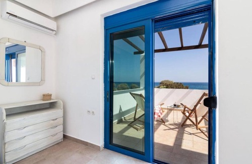 Gennadi Villa | Perfect Beach House