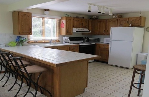 Chatham House | Perfect beach house to spend your summer days in!