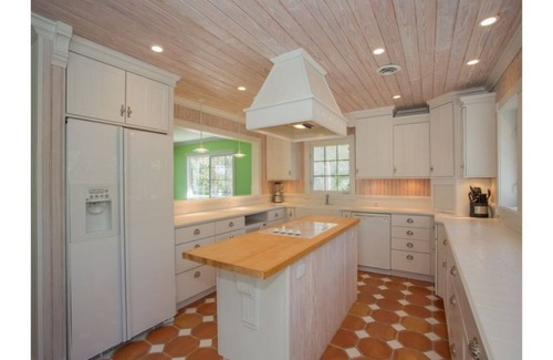 Englewood House | Perfect Beach House, Waterfront on Lemon Bay ; Walk To Private Gulf Beach.