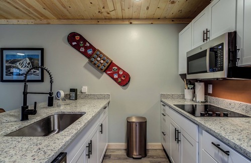Beech Mountain Condo | Perfect Beech Mtn Basecamp> Hike, Bike, Relax