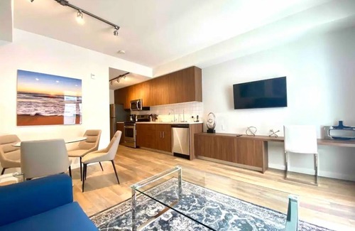 Sidney Hotel | Perfect Brand New Suite Downtown Sidney