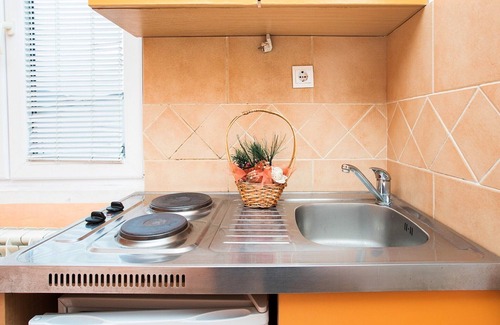 Prijevor Apartment | Perfect Budva Stay Near the Sea & Aqua Park - One Bedroom Apartment 3/1