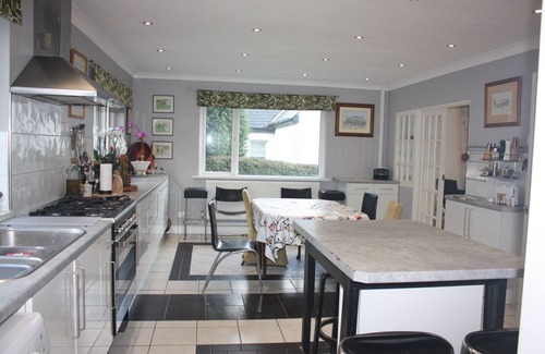 Old St Mellons House | Perfect Cardiff Base