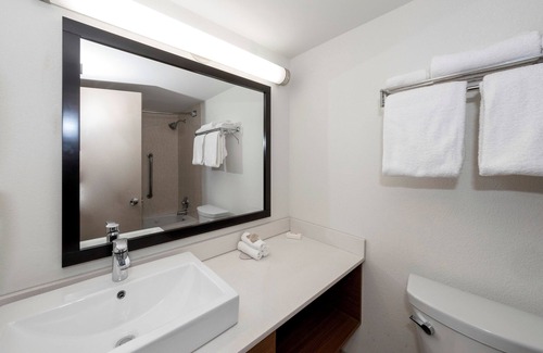 Carteret Hotel | Perfect Choice For Your Family Vacation! 2 Budget-friendly Units, Free Parking!