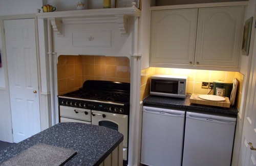Bourton-on-the-Water Cottage | Perfect Cotswold Location within walking distance of Bourton on the Water