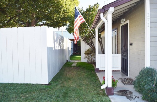 Old Towne House | Perfect Cottage For A Disneyland, Newport Beach, Or Chapman University Escape