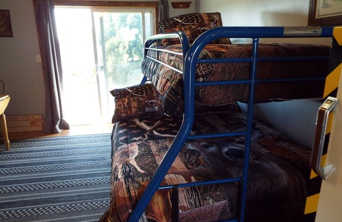 Bedford House | Perfect Country Hunting Studio. WE are here for you, hands on Owner/Manager.