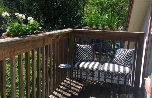 Boerne House | PERFECT COUPLES GET AWAY IN THE HEART OF DOWNTOWN BOERNE!