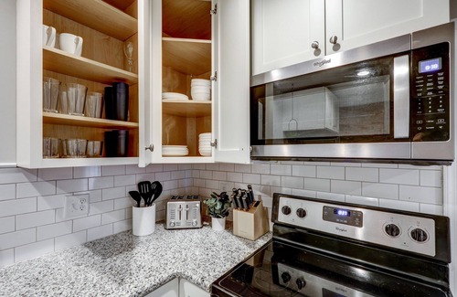 Lancaster House | Perfect Cozy Home for Downtown Lancaster Visits