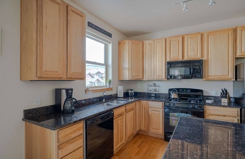 Winter Park Condo | ☑ Perfect Downtown Location | Close to Skiing & Park | Trailhead Lodges 822