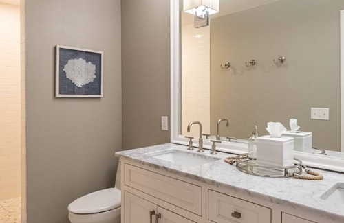 Okoboji House | Perfect East Okoboji Getaway